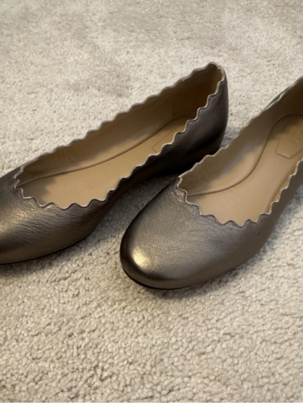 Chloe Metallic Scalloped Ballet Flats - Silver Gray